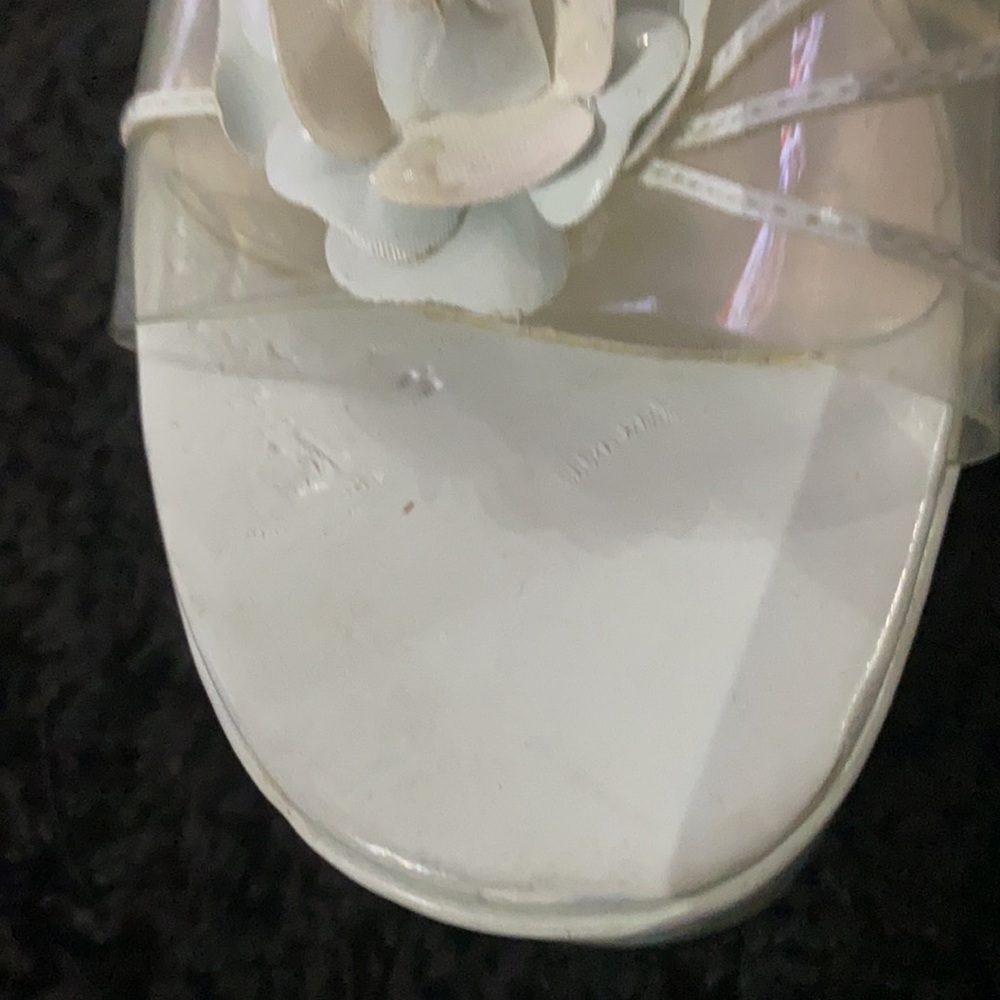 White platform pleasers - Picture 3 of 6